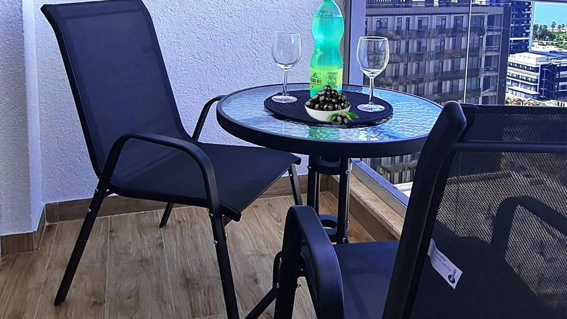 Bright And Airy Apartment Free Wi-Fi Open Space 3-Rooms 2-Balconies Batumi